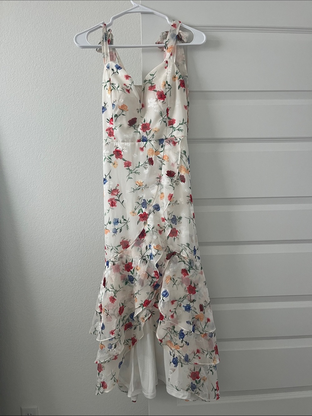 Lulus Floral White Tiered Midi Dress with Tie Straps Small
